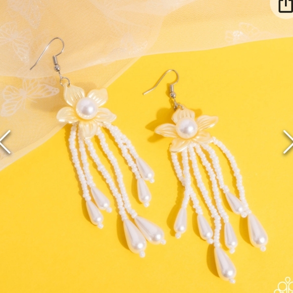 Prom Personality Yellow Earrings 💛 ✨️ - Picture 1 of 3